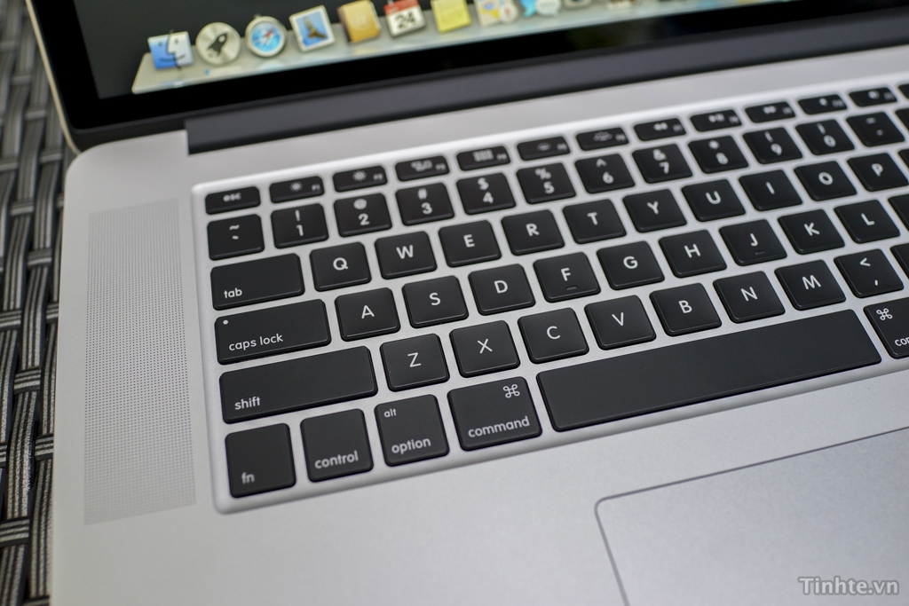 Macbook Retina 15 inch cũ ME294 chính hãng